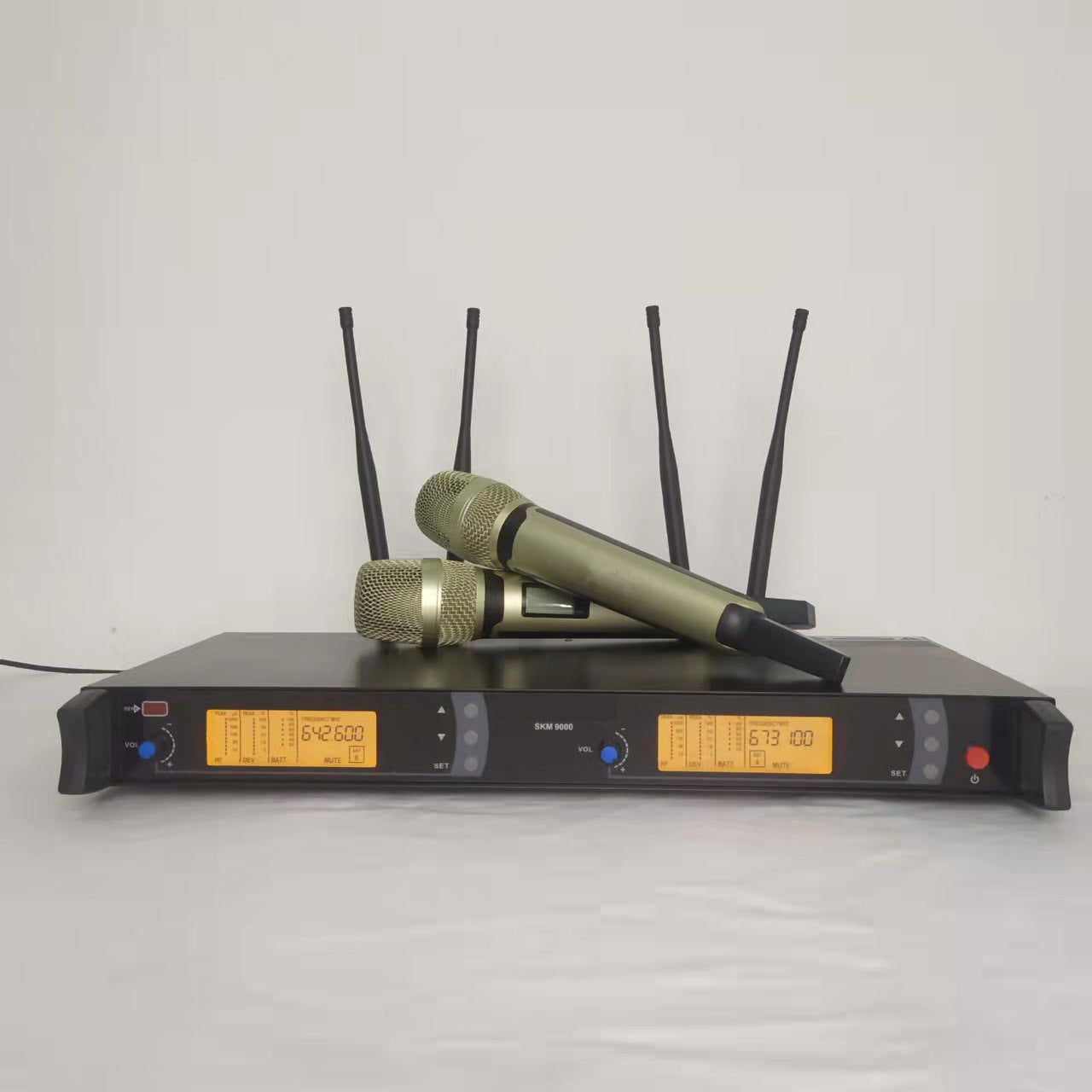 SKM9000 Professional UHF Wireless Microphone System - Anti-Howling